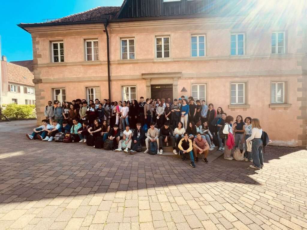 Jour 5 - Discours à la Mairie (1)